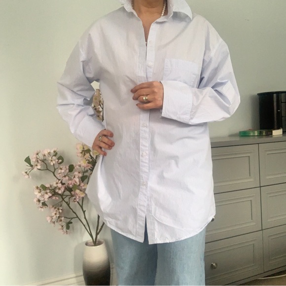 CRISP OVERSIZED COTTON BUTTON UP COLLARED SHIRT / WHITE & PALE BLUE STRIPE - Picture 3 of 10